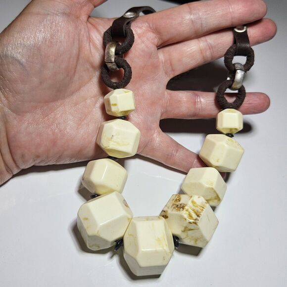 Kenneth Cole Silver Tone Brown Leather Cream Chunky Beaded Necklace 18.5-21.5" - Picture 1 of 14